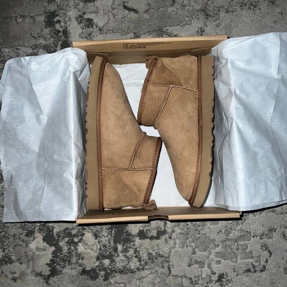 UGG Ultra Mini Classic Boots – Chestnut (Size 8) | Cozy & Stylish - Picture 1 of 7